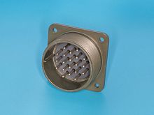 Разъём Amphenol серии MS, 20 контактов, вилка на блок, тип 28, резьбовой MS3102E-28-16P